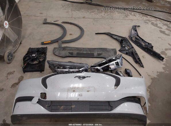 3FMTK1SS5MMA59815 2021 FORD MUSTANG MACH-E White Vista del cuadro de instrumentos