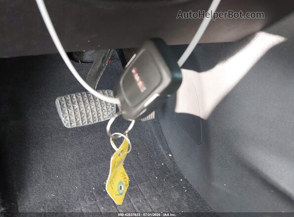 3GKALMEV5ML338062 2021 GMC TERRAIN White Dashboard view