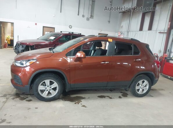 3GNCJPSB2KL254680 2019 CHEVROLET TRAX Оранжевый Вид задней части салона