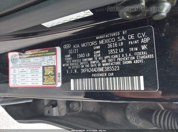 3KPA24AD8ME385523 2021 KIA RIO Black Widok komory silnika