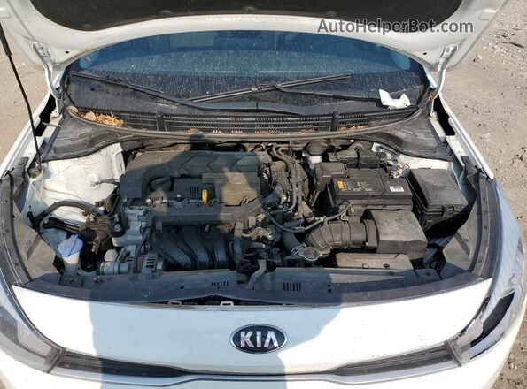 3KPA24AD9ME382727 2021 KIA RIO White უკანა სალონის ხედი