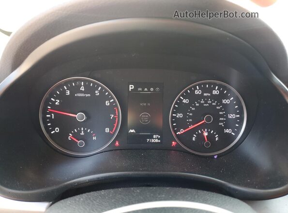 3KPA24AD9ME382727 2021 KIA RIO White ხელსაწყოთა პანელის ხედი