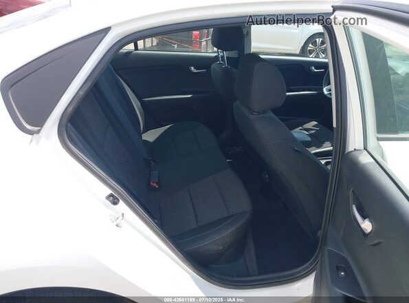 3KPA24ADXPE628656 2023 KIA RIO White Вид наклейки з VIN-кодом