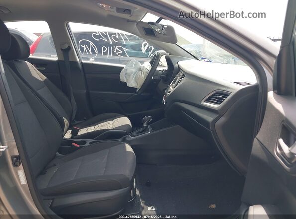 3KPC24A65ME133724 2021 HYUNDAI ACCENT Silver Vista interior delantera