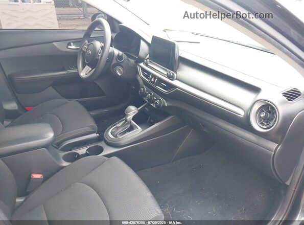 3KPF24AD0ME339805 2021 KIA FORTE Gray წინა სალონის ხედი