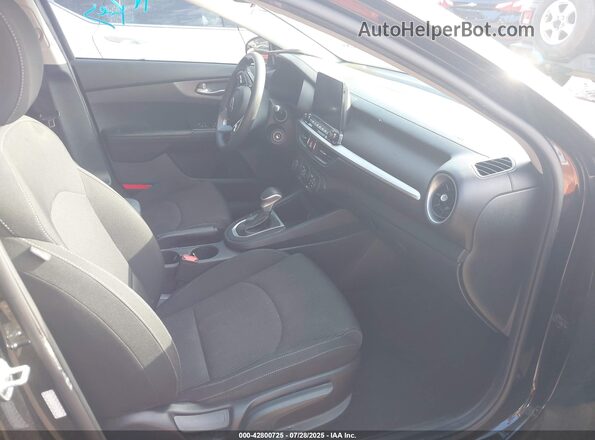 3KPF24AD1ME320616 2021 KIA FORTE Black Սալոնի դիմացի տեսք