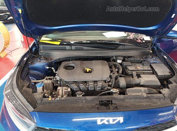 3KPF24AD1PE613971 2023 KIA FORTE  Widok z przodu