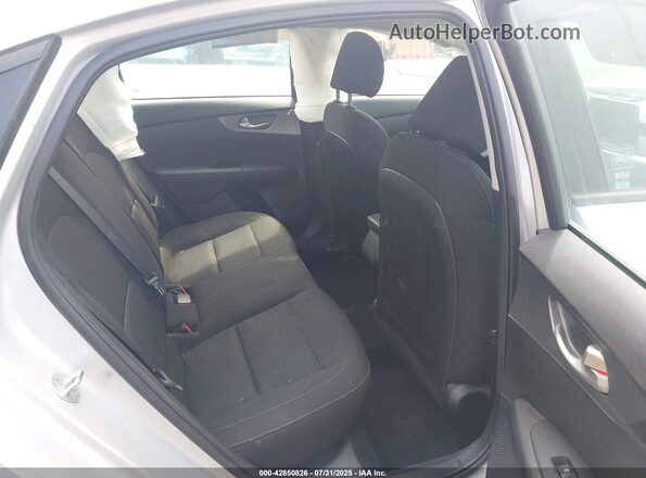 3KPF24AD5ME364571 2021 KIA FORTE Silver 