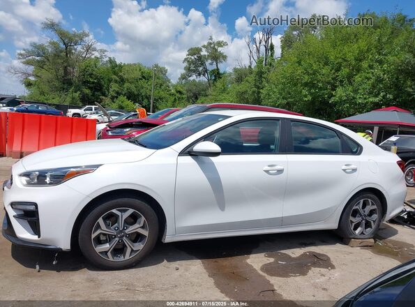 3KPF24ADXME411111 2021 KIA FORTE White 