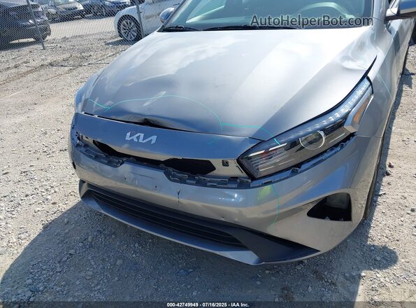 3KPF24ADXRE701985 2024 KIA FORTE Серебряный Вид спереди