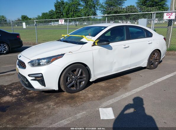 3KPF34AD8ME330430 2021 KIA FORTE White წინა მარცხენა ხედი სამი მეოთხედიდან