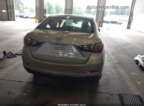 3MYDLBYV6HY169771 2017 TOYOTA YARIS IA Silver 
