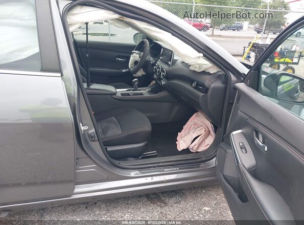 3N1AB8DV6MY317766 2021 NISSAN SENTRA Gray Widok wnętrza z przodu