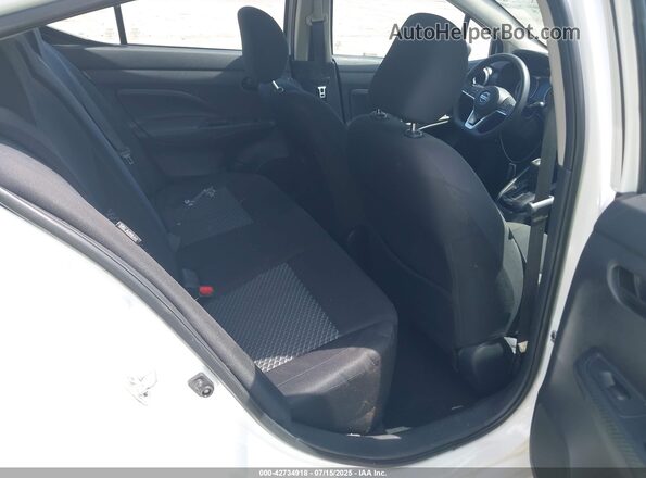3N1CN8DV2ML857192 2021 NISSAN VERSA White VIN կոդի պիտակի տեսք