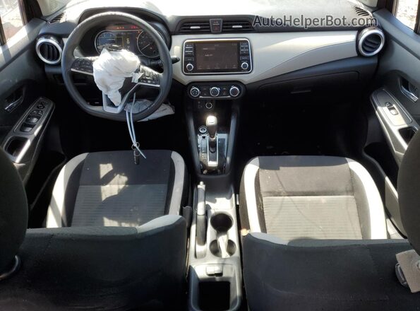3N1CN8EV2ML841945 2021 NISSAN VERSA Red Вид панелі приладів