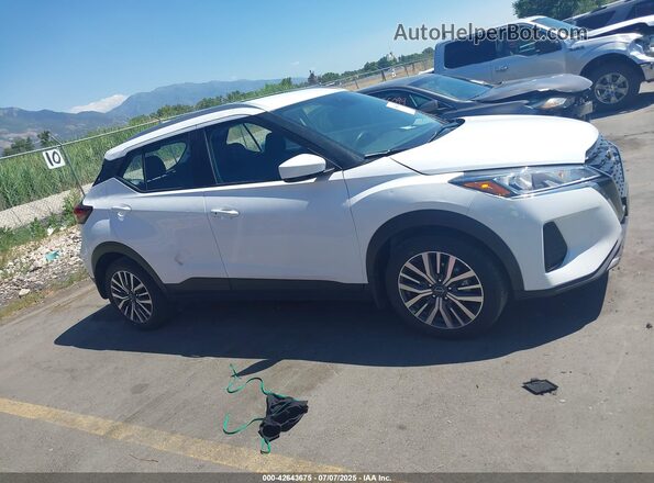 3N1CP5CV7RL517540 2024 NISSAN KICKS Белый Вид задней части салона