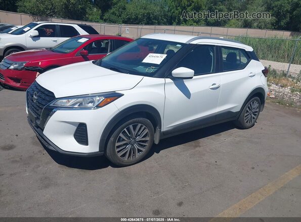 3N1CP5CV7RL517540 2024 NISSAN KICKS Белый Передняя левая четверть
