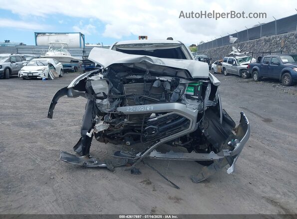 3TMCZ5AN0JM124066 2018 TOYOTA TACOMA Silver Widok deski rozdzielczej