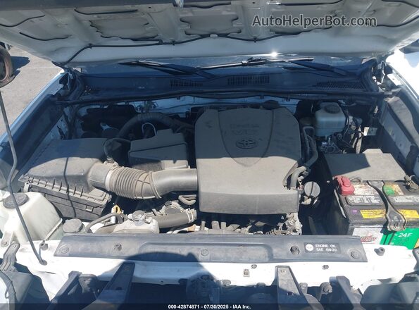 3TMCZ5AN7HM052227 2017 TOYOTA TACOMA White Вид ззаду