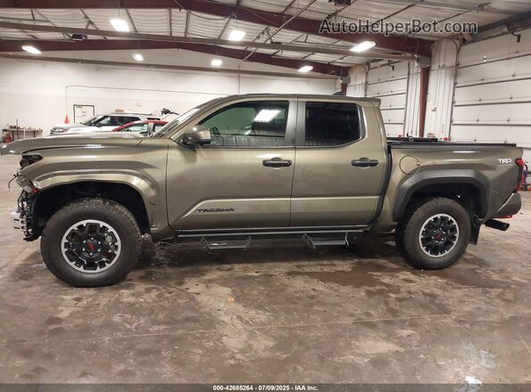 3TMLB5JN6RM076802 2024 TOYOTA TACOMA Green 