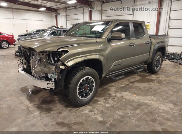 3TMLB5JN6RM076802 2024 TOYOTA TACOMA Green 
