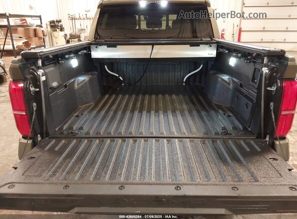 3TMLB5JN6RM076802 2024 TOYOTA TACOMA Green 