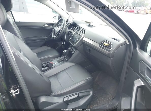 3VV3B7AX5MM095770 2021 VOLKSWAGEN TIGUAN Черный Вид салона спереди