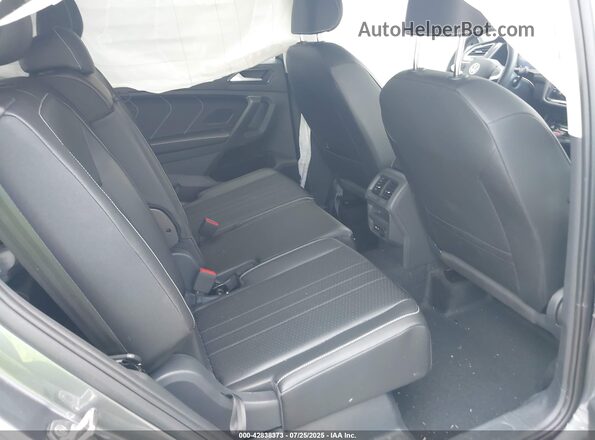 3VV3B7AX8RM181419 2024 VOLKSWAGEN TIGUAN Gray 