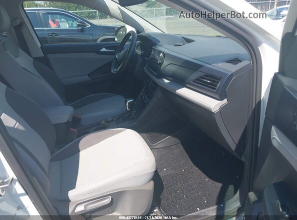 3VVUX7B25RM075891 2024 VOLKSWAGEN TAOS Белый Вид салона спереди