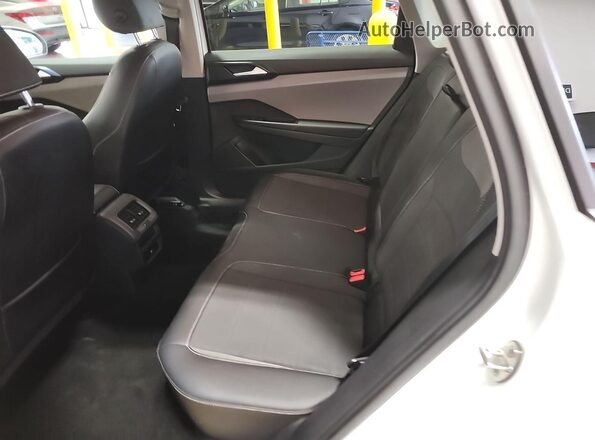 3VVYX7B22PM332858 2023 VOLKSWAGEN TAOS  Widok tylnych siedzeń