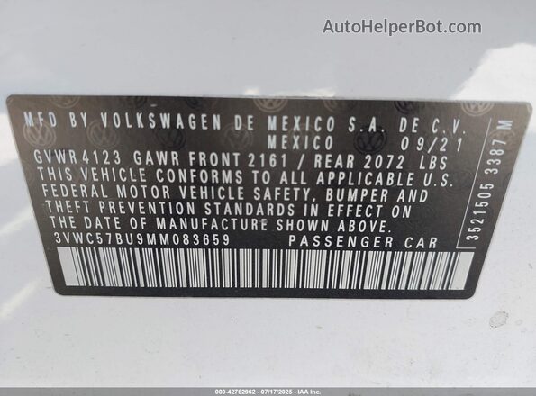 3VWC57BU9MM083659 2021 VOLKSWAGEN JETTA White Vista del compartimento del motor