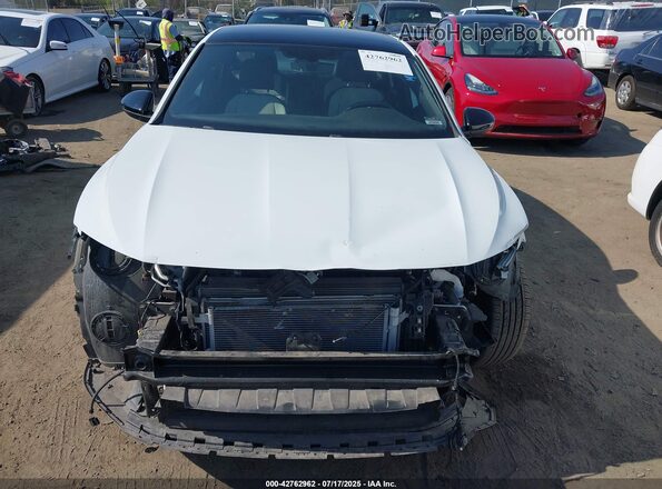 3VWC57BU9MM083659 2021 VOLKSWAGEN JETTA White Vista interior trasera