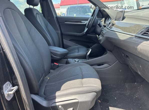 WBXJG9C08M5T96965 2021 BMW X1 Black 