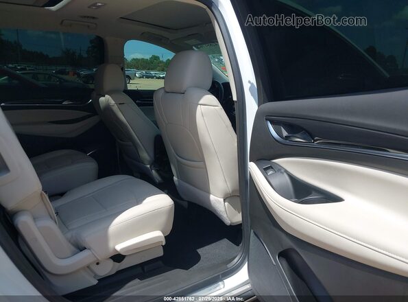 5GAERBKW9PJ271959 2023 BUICK ENCLAVE White VIN კოდის სტიკერის ხედი