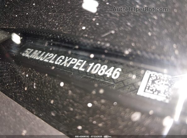 5LMJJ2LGXPEL10846 2023 LINCOLN NAVIGATOR Black Widok komory silnika