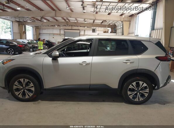5N1BT3BAXPC788605 2023 NISSAN ROGUE Серебряный Панорамный вид салона 360°