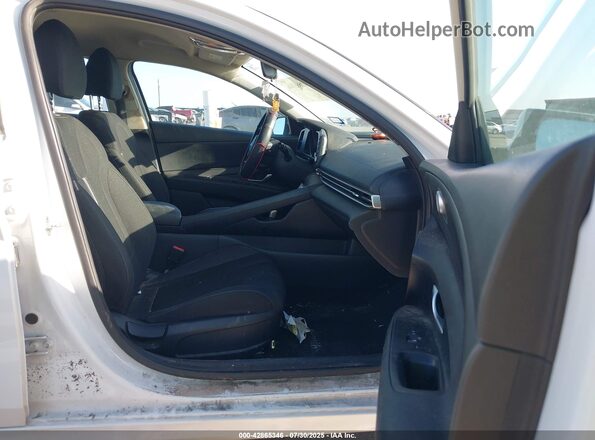 5NPLM4AG2MH030985 2021 HYUNDAI ELANTRA White Front interior view
