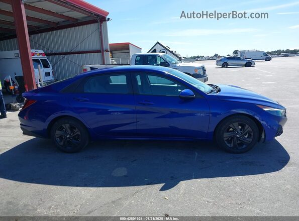 5NPLM4AG2MH051285 2021 HYUNDAI ELANTRA Blue Widok wnętrza z tyłu