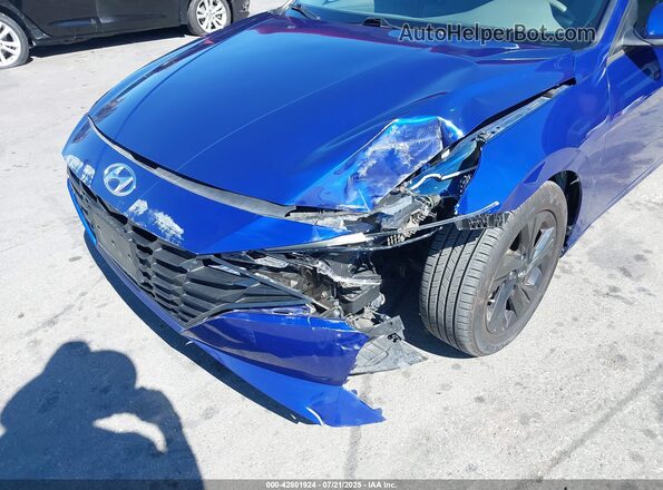5NPLM4AG2MH051285 2021 HYUNDAI ELANTRA Blue Widok z przodu