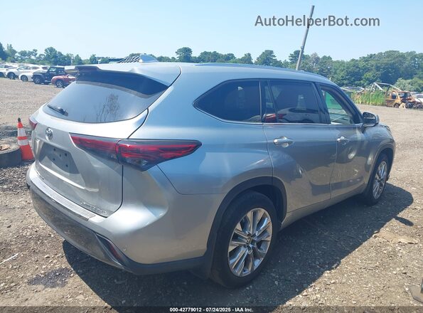 5TDDZRBH0MS556908 2021 TOYOTA LIMITED Silver Սալոնի հետևի տեսք