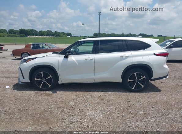 5TDJZRBH6MS066606 2021 TOYOTA HIGHLANDER White 