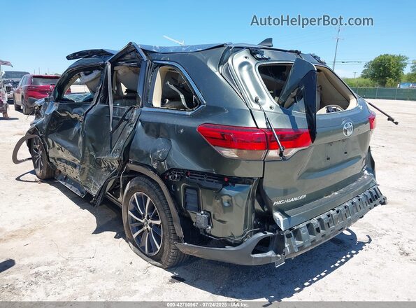 5TDKZRFHXHS190012 2017 TOYOTA LE Зеленый Задняя левая четверть
