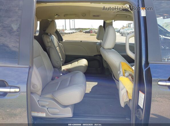 5TDYZ3DC1JS961218 2018 TOYOTA LE Blue VIN sticker view