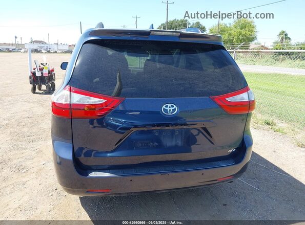 5TDYZ3DC1JS961218 2018 TOYOTA LE Blue 