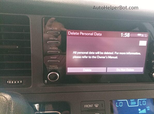 5TDZZ3DC3LS077045 2020 TOYOTA SIENNA  Przód lewy