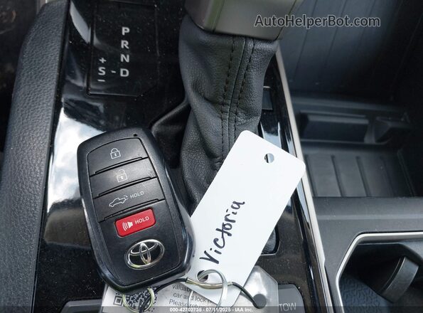 5TFLA5DB8PX060743 2023 TOYOTA TUNDRA Белый Вид панели приборов