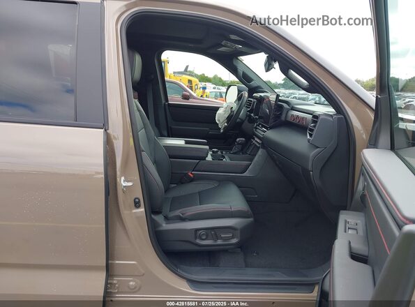 5TFPC5DB4SX106217 2025 TOYOTA TUNDRA HYBRID Коричневый Вид салона спереди