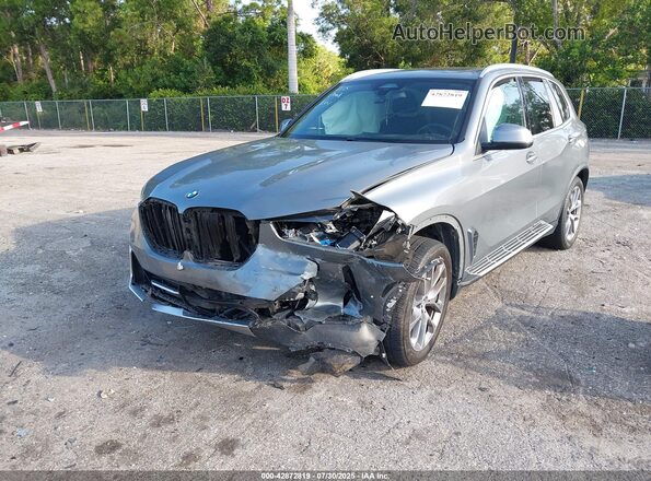 5UX13EU04R9S12362 2024 BMW X5 Gray Передня ліва чверть