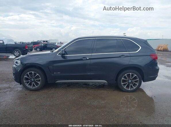 5UXKR2C59J0Z19383 2018 BMW X5 Gray 