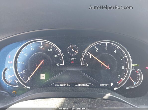 5UXUJ3C59KLG51962 2019 BMW X4 White Vista de los asientos traseros